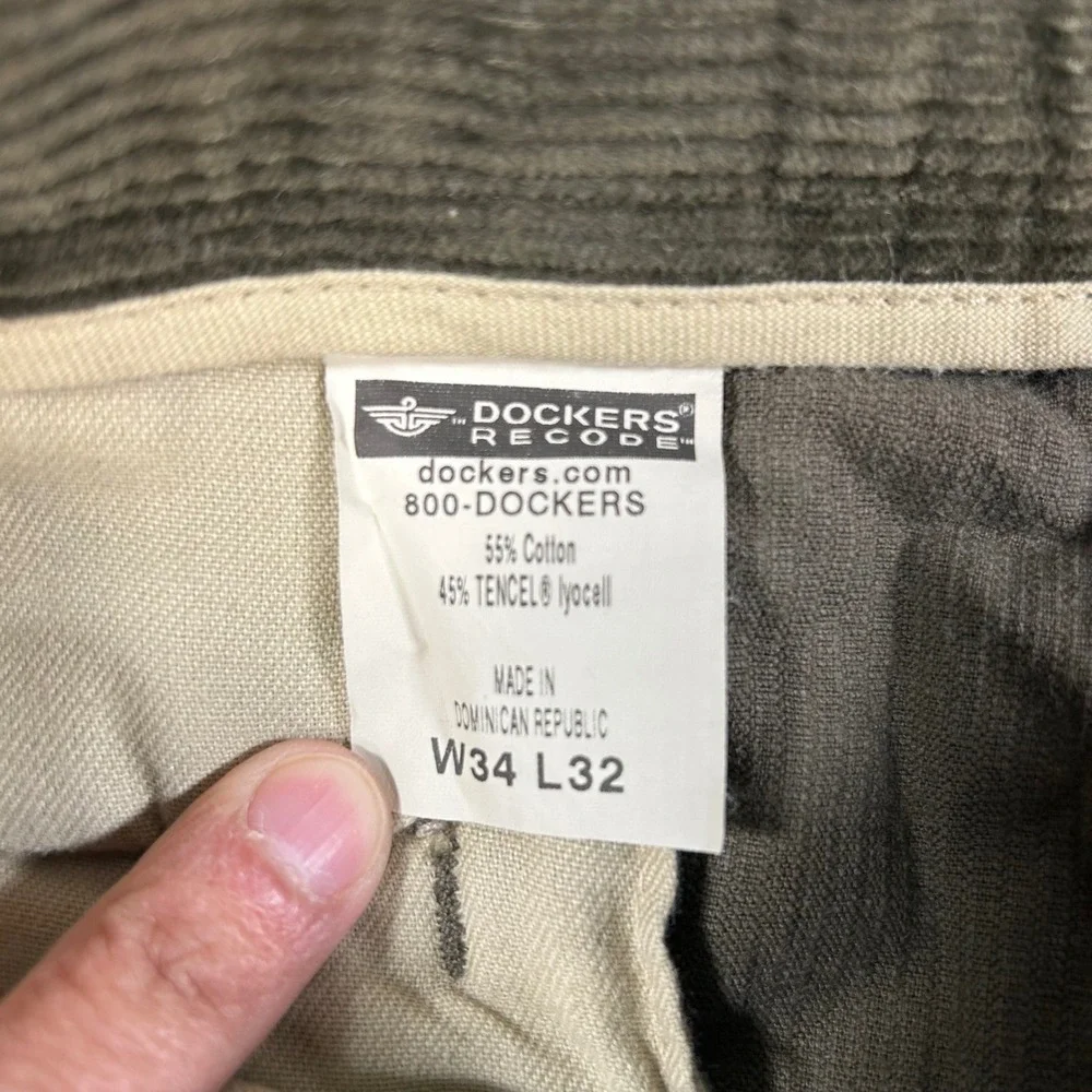 Dockers Recode Men's Olive Corduroy Pleated Cuffed Relaxed Fit Pants W34 L32 VTG - Picture 5 of 9
